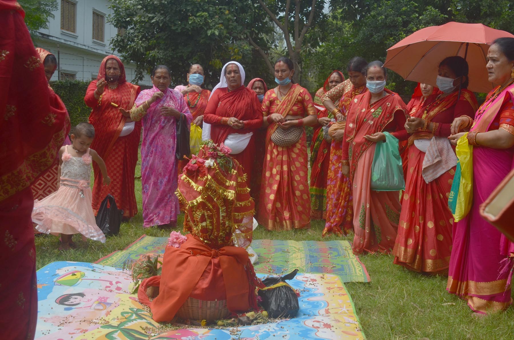 puja-during-gaura-festivalo-in-nepal